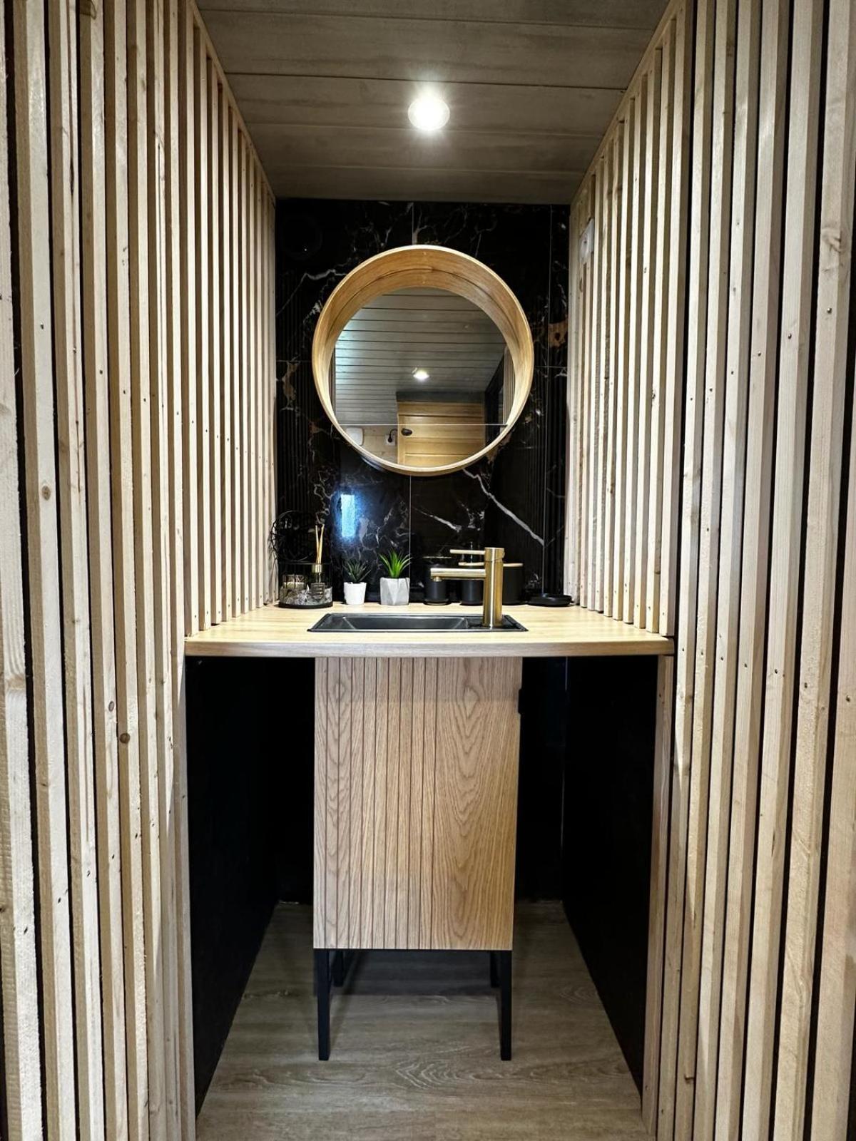 Bannalec La Cabane D'Emma Spa&Sauna Prive מראה חיצוני תמונה