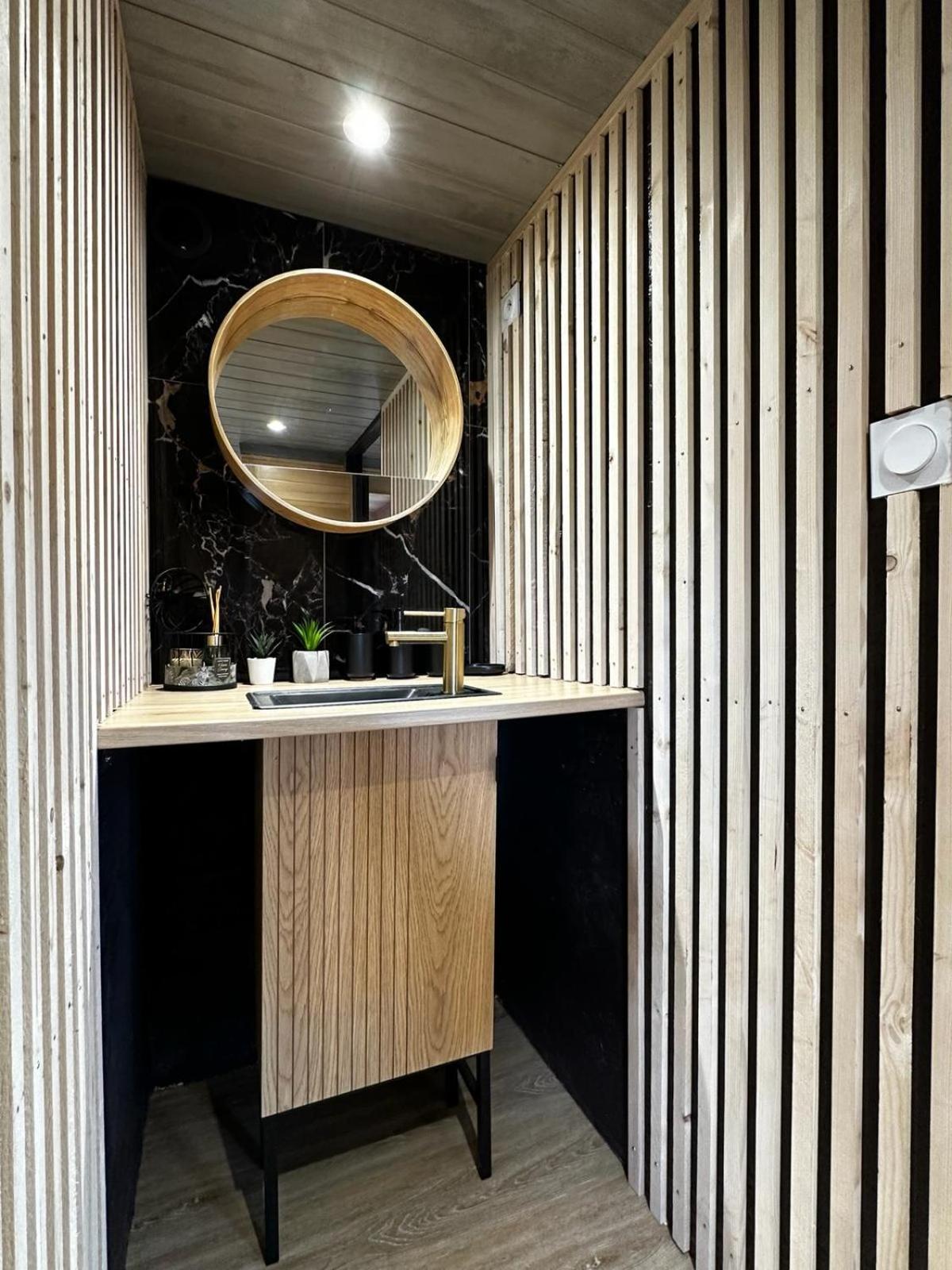 Bannalec La Cabane D'Emma Spa&Sauna Prive מראה חיצוני תמונה