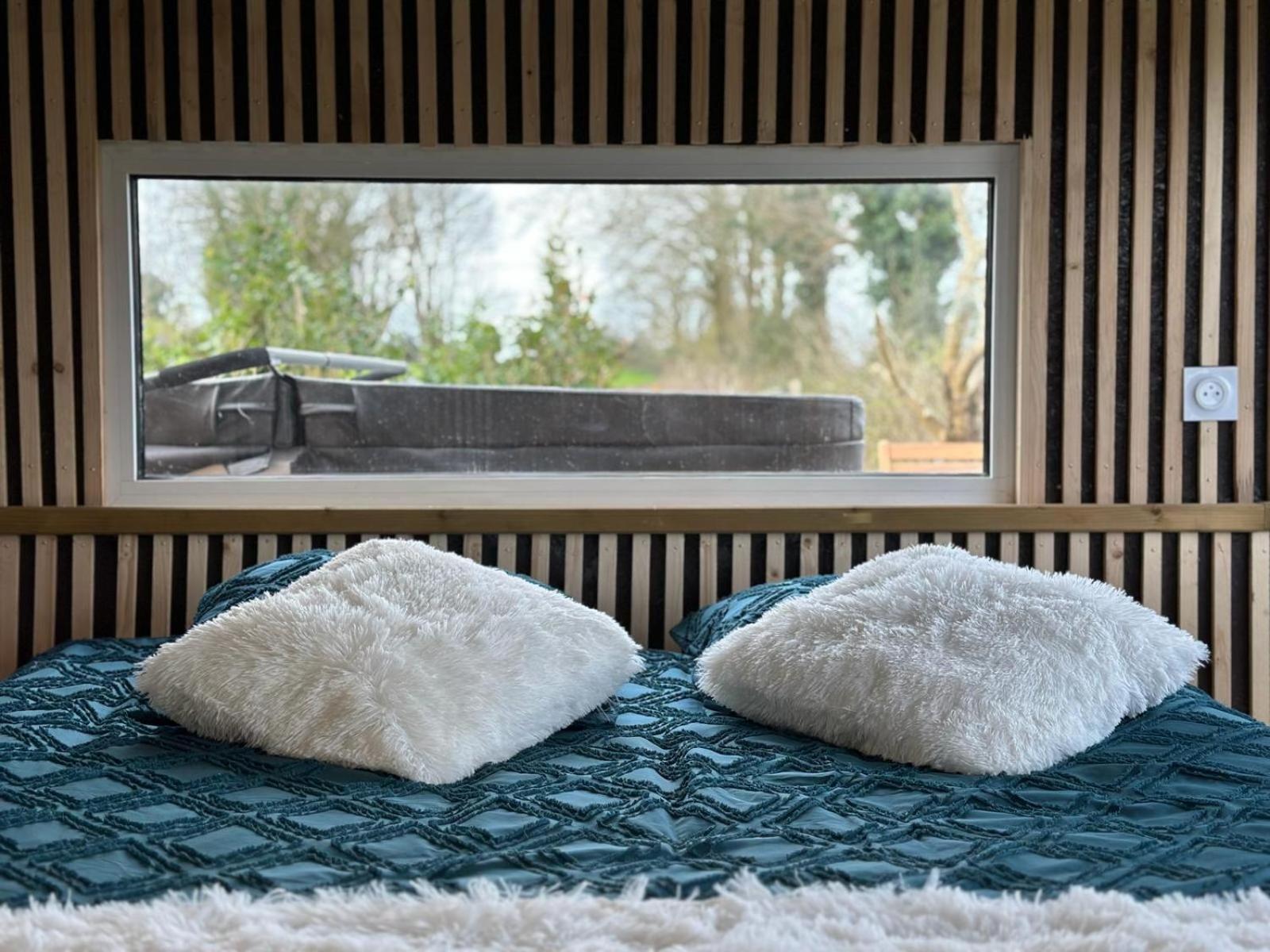 Bannalec La Cabane D'Emma Spa&Sauna Prive מראה חיצוני תמונה